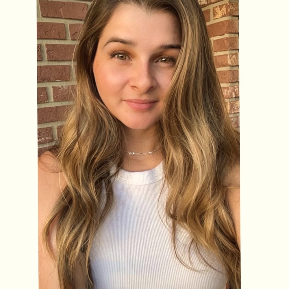 Meet your Posher, Courtney